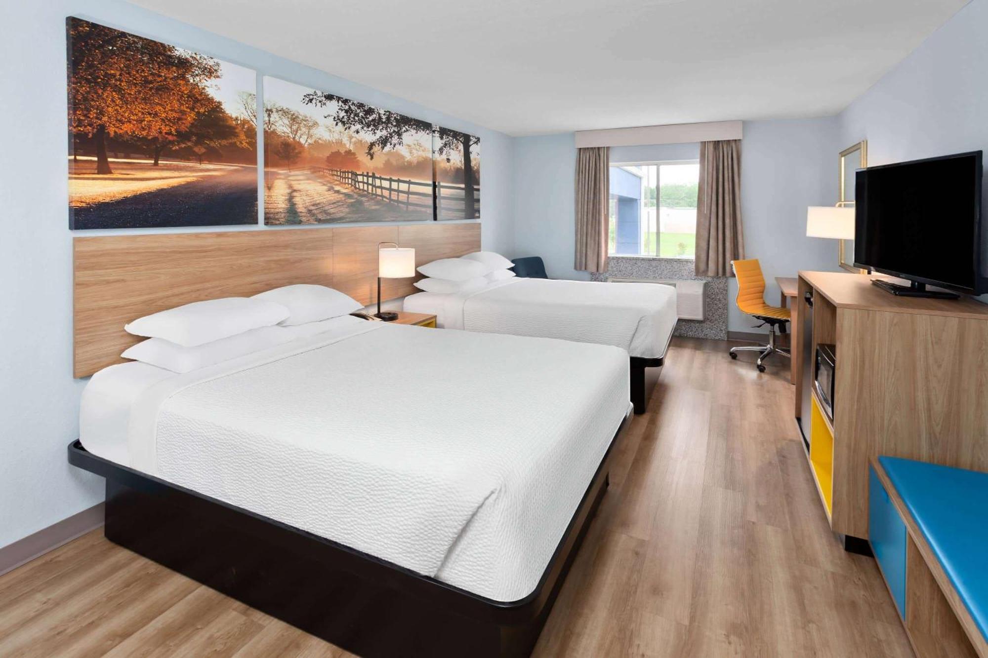 Days Inn & Suites By Wyndham Siler City Экстерьер фото