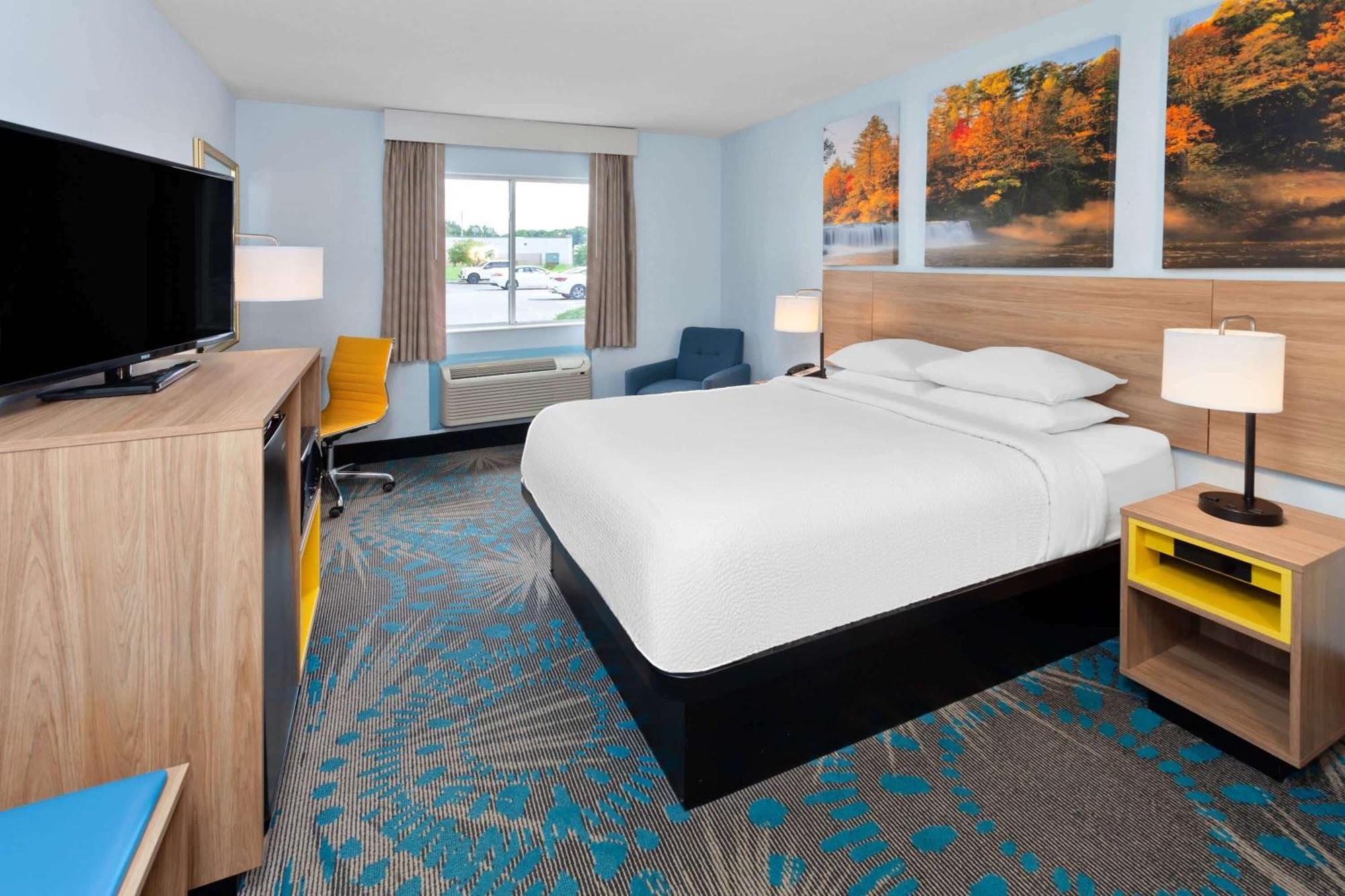 Days Inn & Suites By Wyndham Siler City Экстерьер фото